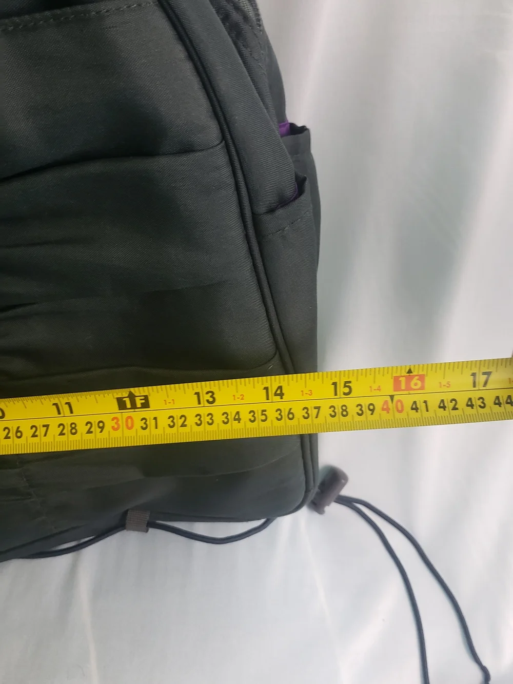 GAIAM Laptop Tablet Expandable Bag 7 Pockets